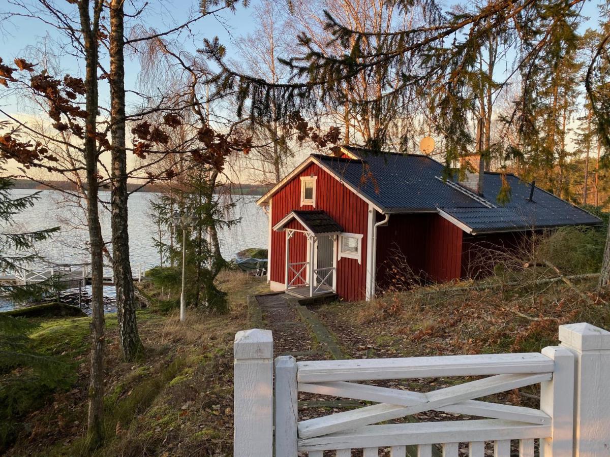 Talludden by the lake Årydssjön, Furuby Exteriör bild