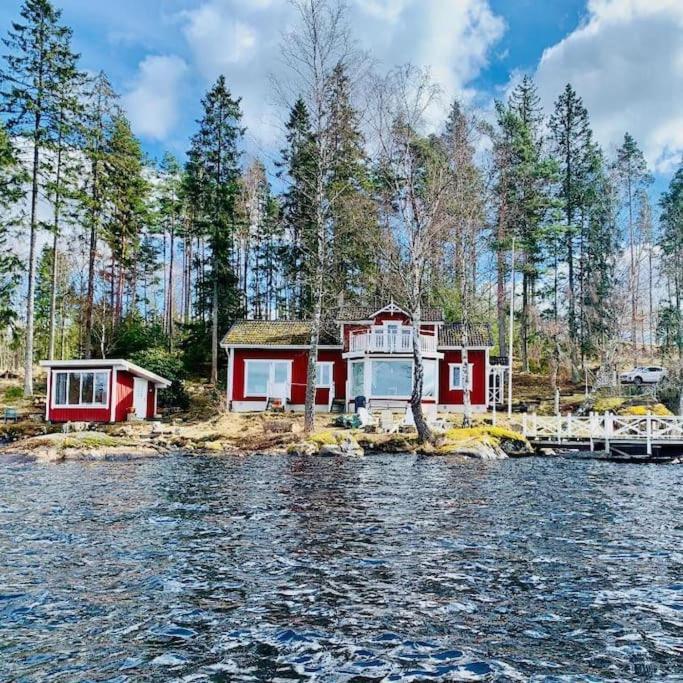 Talludden by the lake Årydssjön, Furuby Exteriör bild